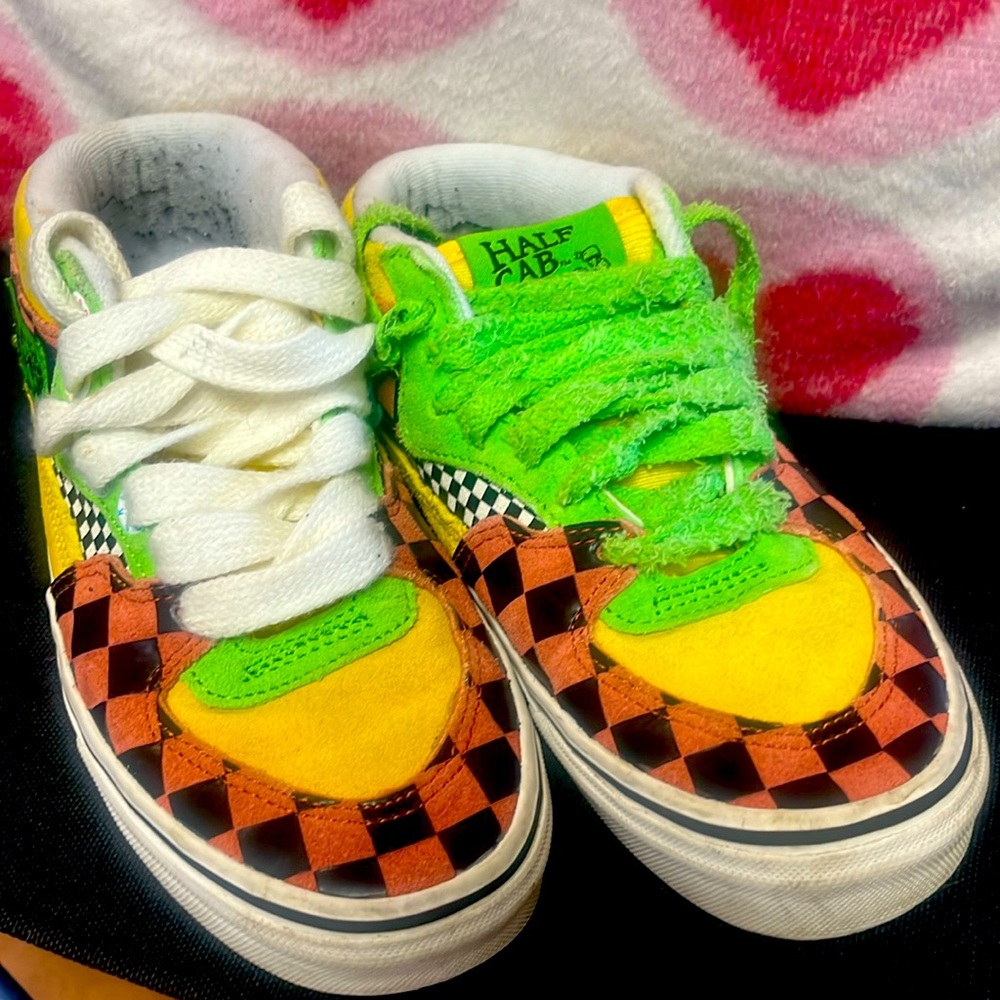 Vans Half Cab mid tops shoes